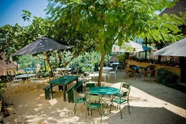 Les Machicoulis - 1