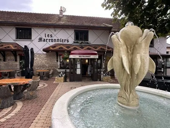 Les Marronniers d'Arc - Lobi