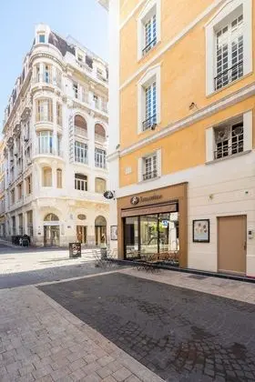 Les Petits Pavillons