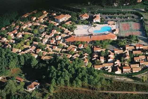Les Villas Du Lac Residence