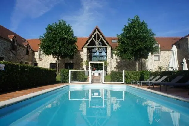 Hotel Les Suites - De Crécy - Havuz