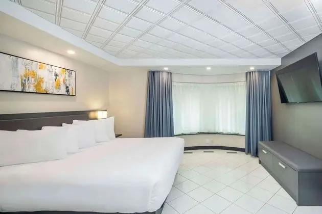 Les Suites De Laviolette
