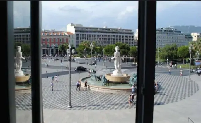 Les Suites Massena