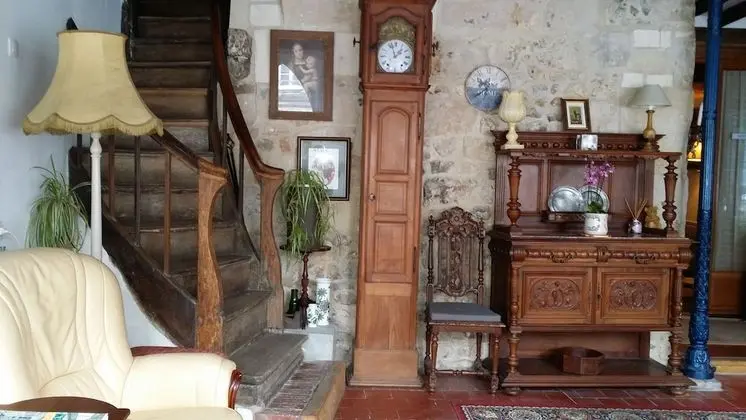 Les Trois Cheminees Chambre d'Hôtes - Lobi
