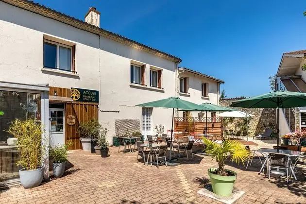 Hotel les vieux Acacias - Dış Mekan