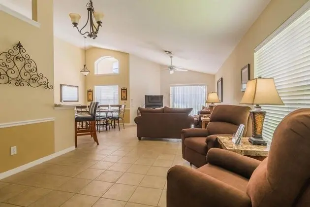 Lesa s Solana Resort Vacation Home - Oda