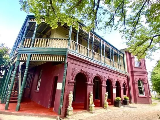 Leura House