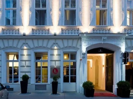 The Levante Rathaus Apartments