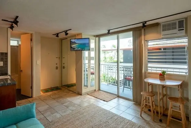 Lewers Street - Suite 401 - İç Mekan