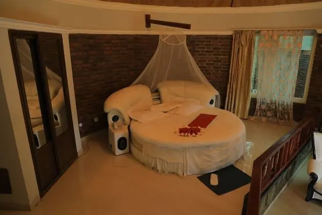Lewi Resort and Spa
