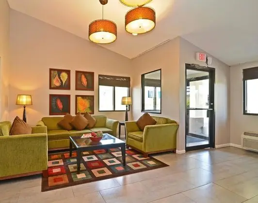 Lexington Inn & Suites-Chicago West/Elgin