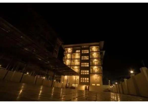 Hotel Lhayul - 1
