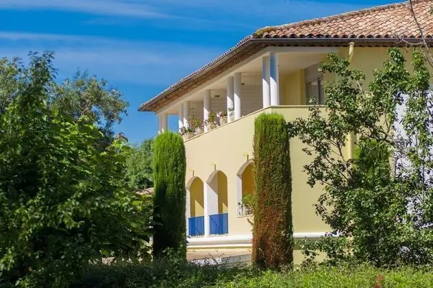 Lhostellerie Du Golf