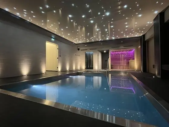 L'Hôtel Ribeauvillé - Havuz