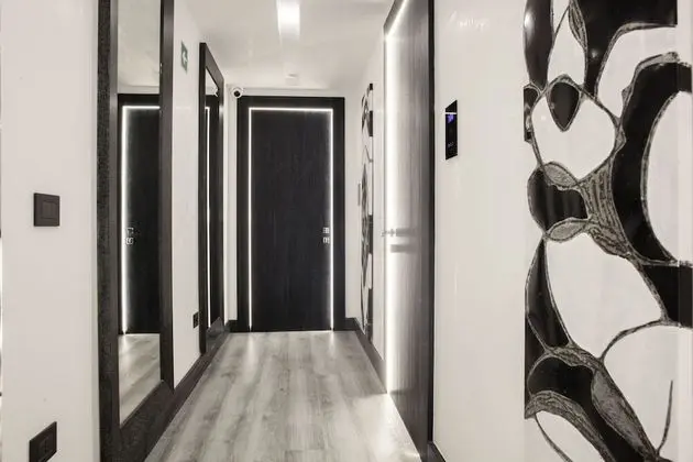 LHP Suite Napoli - Parco Margherita - Lobi