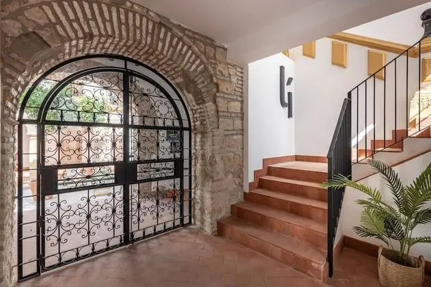 Líbere Córdoba Patio Santa Marta - Lobi