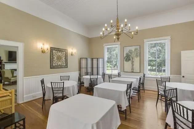 Liberty Hall Bed and Breakfast - Yerinde Yemek