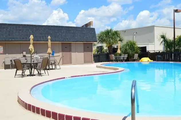 Liberty Inn - Havuz