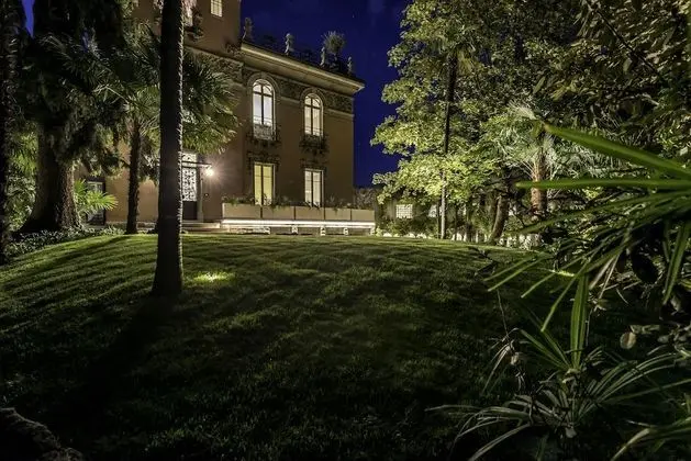 Villa Liberty - Lake Como Rooms & SPA - Dış Mekan