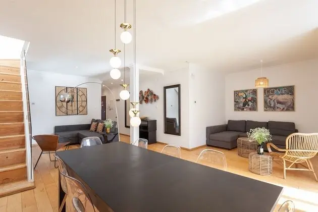 Liberty Penthouse Three-Bedroom Apartment - by LU Holidays - Yerinde Yemek