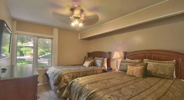 Lichenhearth, A Destination Residence