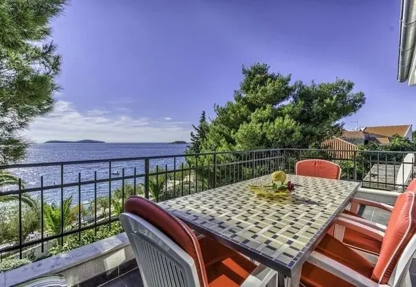 Lidi - by the sea - A2-kat