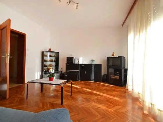 Lidija Vir in Vir With 3 Bedrooms and 1 5 Bathrooms - Oda