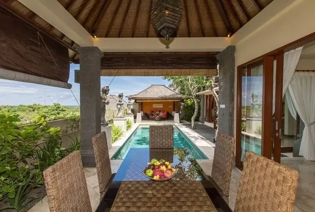 Villa Lidwina by Nagisa Bali - Havuz