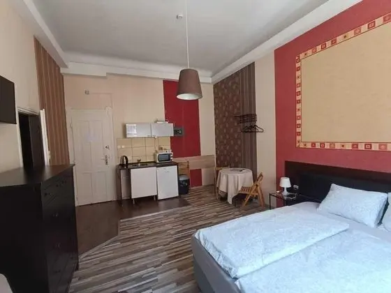 Liechtenstein Apartments - Genel
