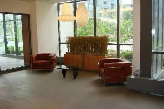 Life Suites Rogers Centre - Lobi