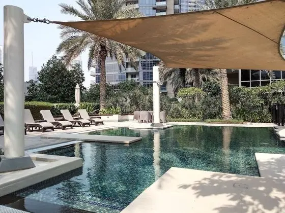 Light + Beautiful 1BR in Amazing Downtown Dubai!
