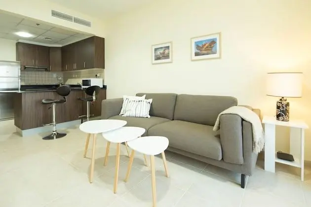 Light & Contemporary 1BR in Marina - Sea Views! - Öne Çıkan Resim