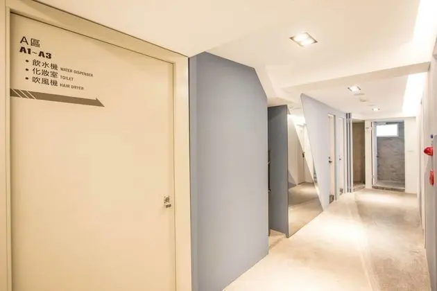 LIGHT INN - Hostel - Oda