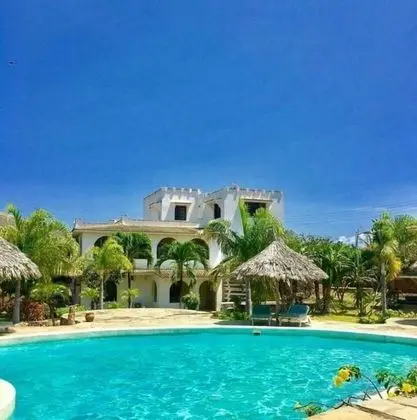 Lighthomez Villa Resort