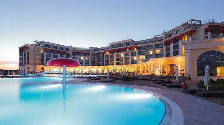 Lighthouse Golf & Spa Hotel - 1