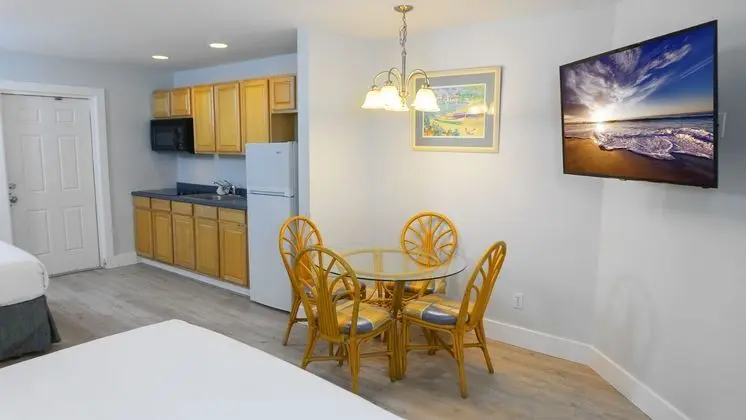 The Lighthouse Resort Inn & Suites