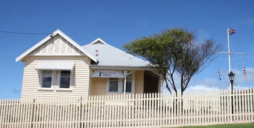 Lighthouse Lodge