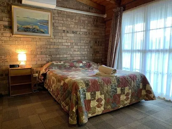 Lightning Ridge Outback Resort & Caravan Park - Oda