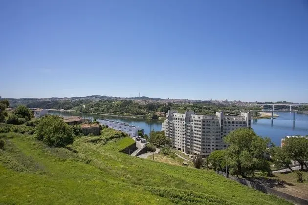 Liiiving- Luxury River View Apartment II