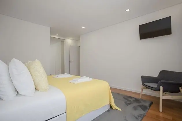 Liiiving - Luxury River View Apartment V
