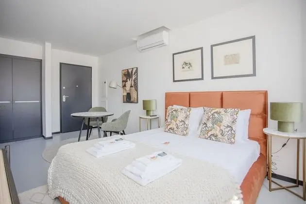 Liiiving in Porto- City Delight Studio I