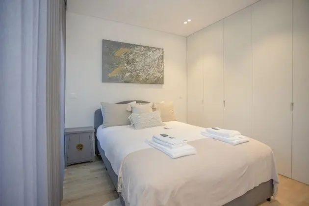 Liiiving in Porto - Dragão Pool View II