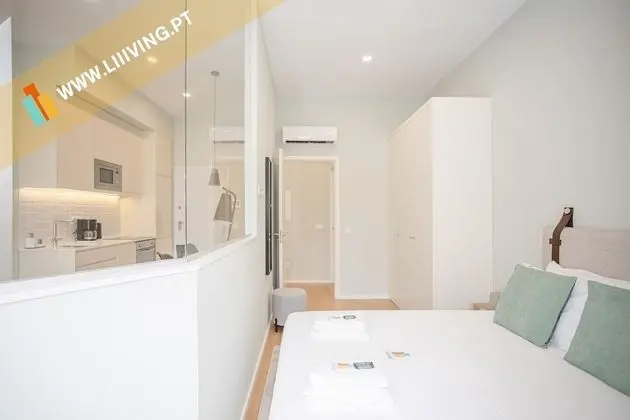 Liiiving - Sweet Sunlight Apartment