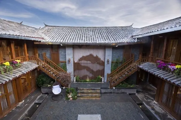 Lijang First Bay Hotel