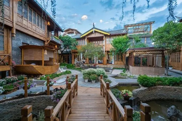 Lijiang In The Clouds Boutique Inn
