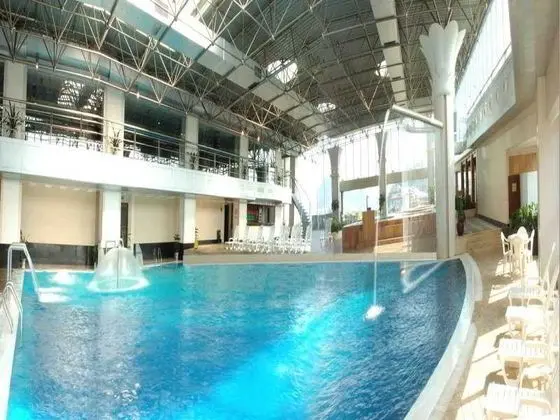 Lijiang Waterfall - Havuz