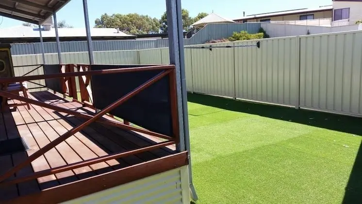 Lil House