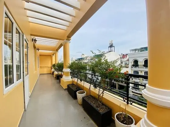 LILA Hotel & Apartments