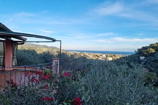 Lilla House 3.5km From The Sea