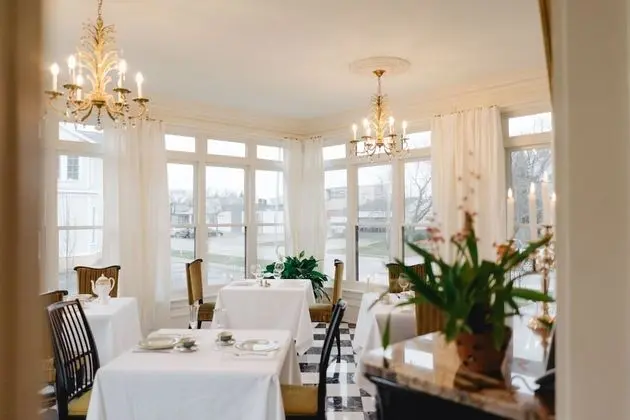 The Lilley Mansion Bed & Breakfast - Lobi
